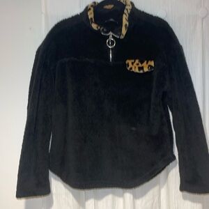 Loveu Dear Women’s Black Leopard Print Fleece Pullover Half Zip Medium